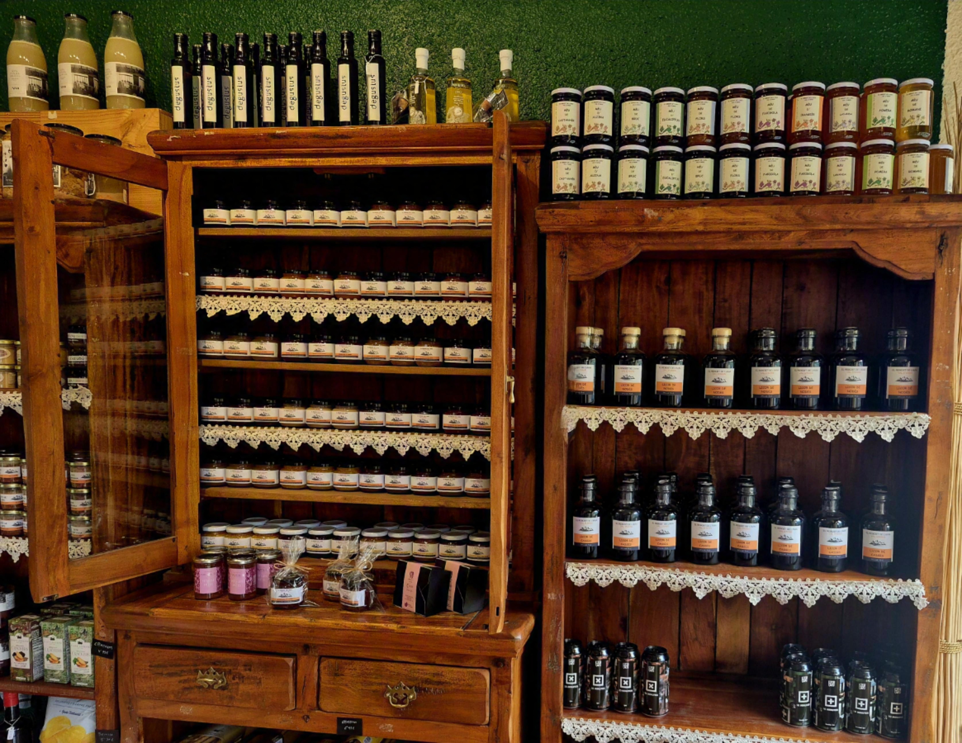 Interior de El Rebost de l'Àvia en Vielha
